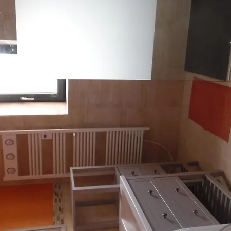 L Atelier Et La Reserve